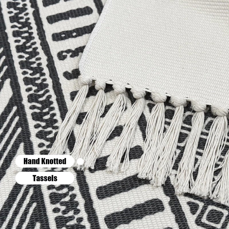 USTIDE سجادة منطقة قطنية طويلة للغاية من USTIDE مع حواف منسوجة يدويًا سجادة مطبوعة عداء مطبخ سجادة قابلة للغسل مدخل لغرفة النوم والمطبخ وغرفة الغسيل (2.3 قدم × 6 قدم، أسود وكريم) - Image 5